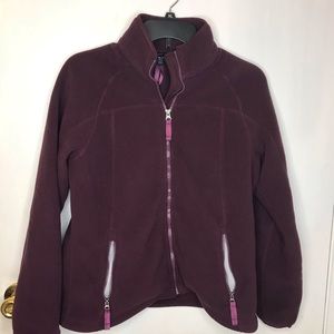 Land’s end womens plum fleece jacket. Size Medium